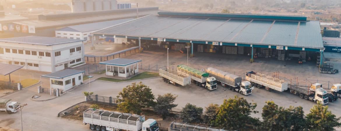 Como otimizar o espaço e aumentar a eficiência operacional na gestão de pátio de carga e descarga